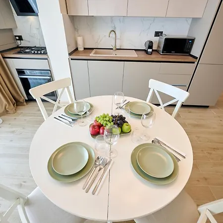 Scorpios - Infinity Pool & Năvodari