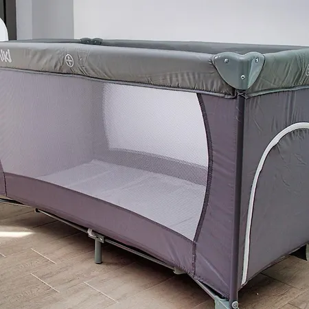 Scorpios - Infinity Pool & Apartment Năvodari