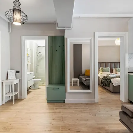 Scorpios - Infinity Pool & Năvodari