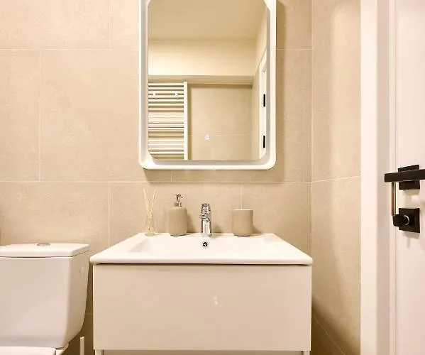 Scorpios - Infinity Pool & Apartament