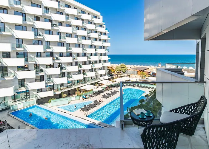 Scorpios - Infinity Pool & * Năvodari