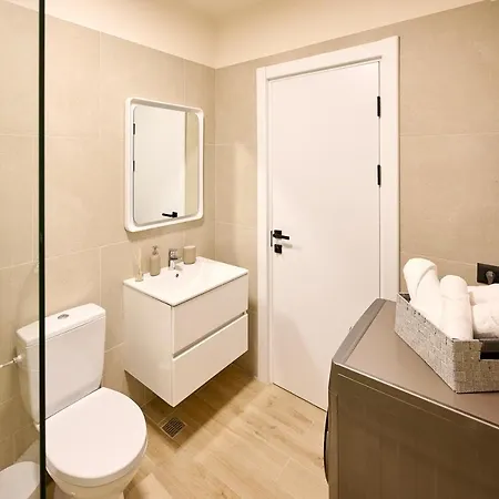 Scorpios - Infinity Pool & Spa Resort Apartment Navodari