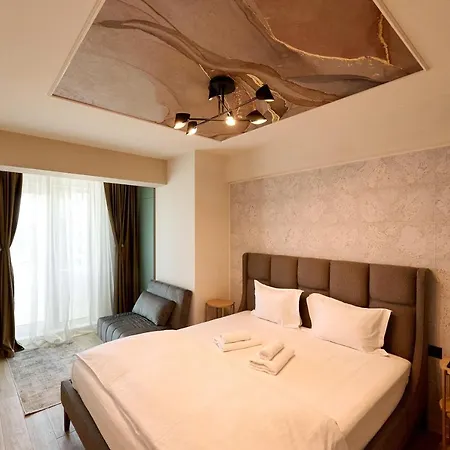 Scorpios - Infinity Pool &