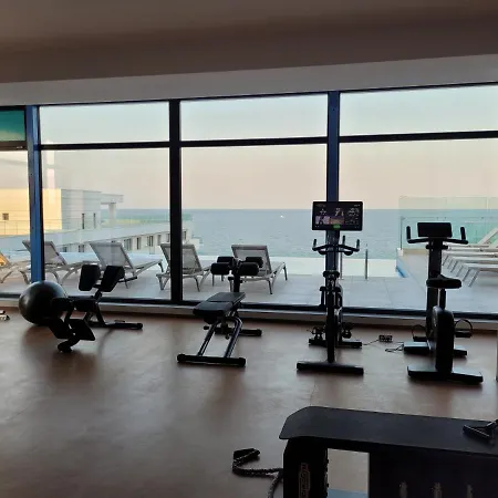 Scorpios - Infinity Pool & Appartement Năvodari