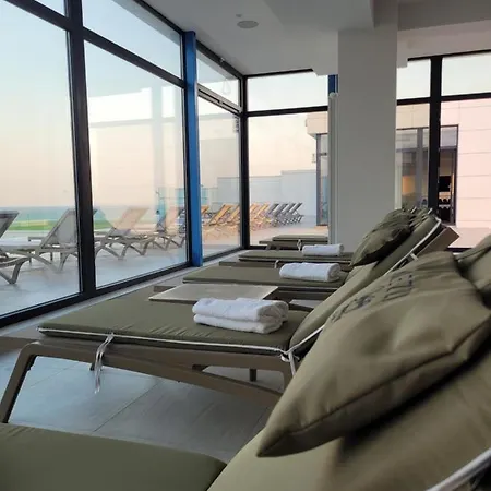 Scorpios - Infinity Pool &