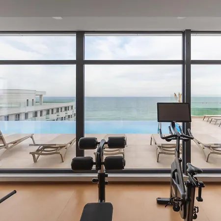 Scorpios - Infinity Pool & Appartement Năvodari