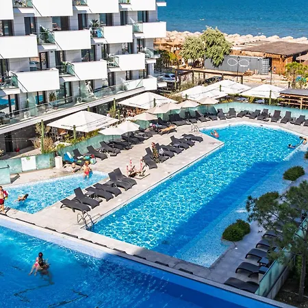 公寓 Namos In Infinity Pool & Spa Resort *