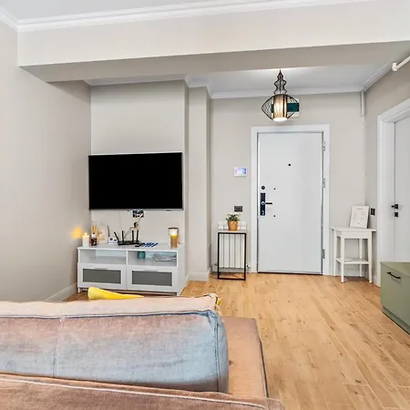 Scorpios - Infinity Pool & Năvodari