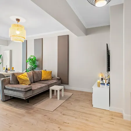 Scorpios - Infinity Pool & * Năvodari