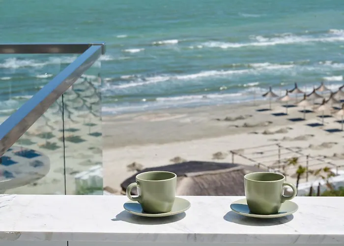 Scorpios - Infinity Pool &