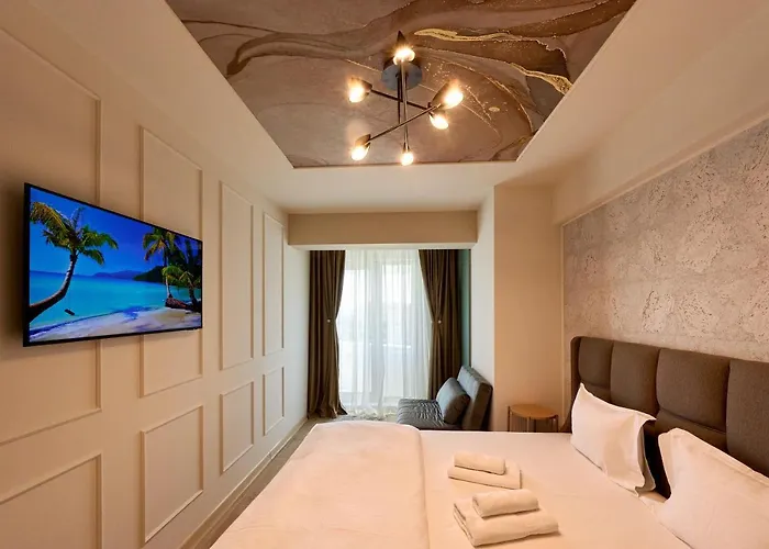 Scorpios - Infinity Pool & * Navodari