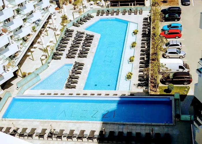 Scorpios - Infinity Pool & Năvodari