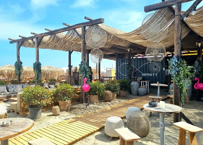 Scorpios - Infinity Pool & *