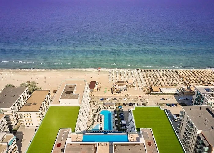 Scorpios - Infinity Pool & * Navodari