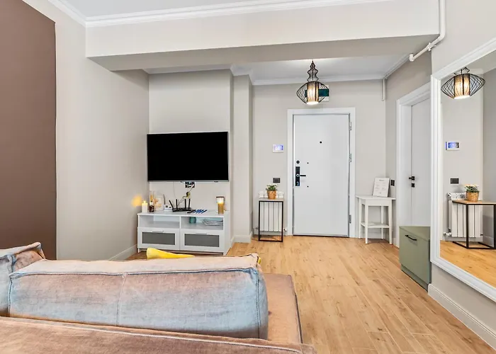 Scorpios - Infinity Pool & Năvodari