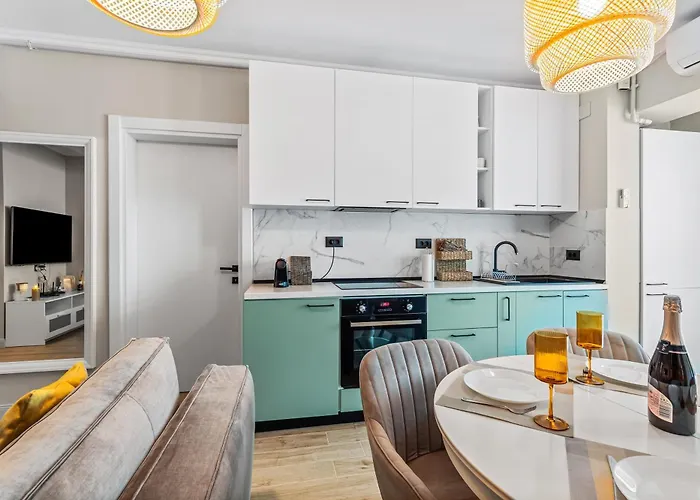 Scorpios - Infinity Pool & Lägenhet Năvodari